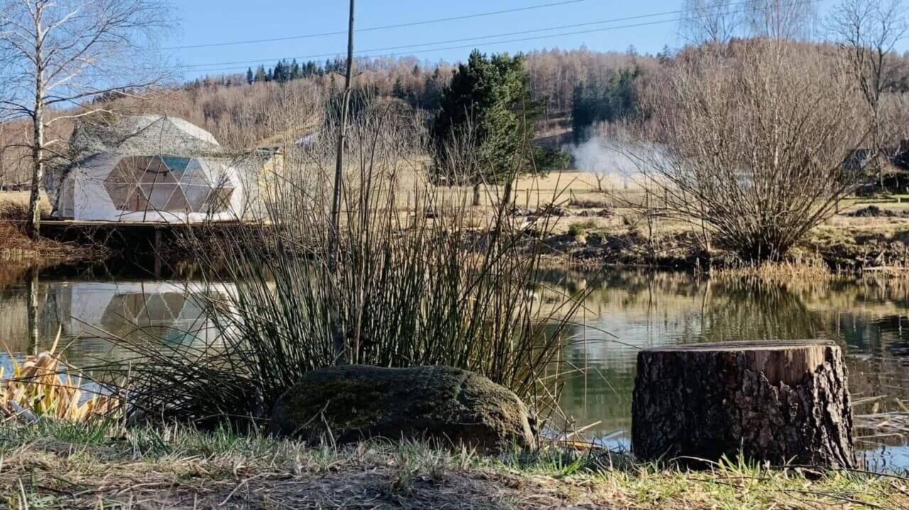 Glamping Jedlová – náhled z webu ubytování